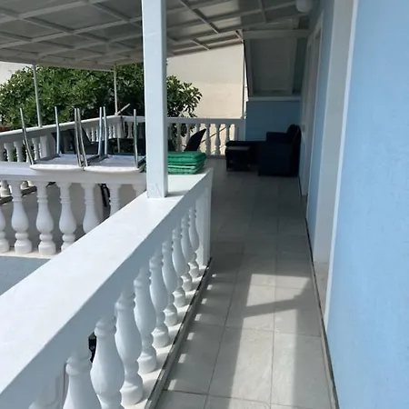 Villa Pera Apartments Apartment