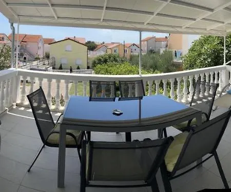 Villa Pera Apartments *