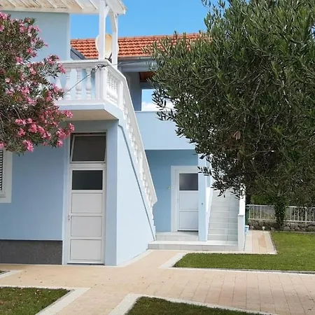 Villa Pera Apartments