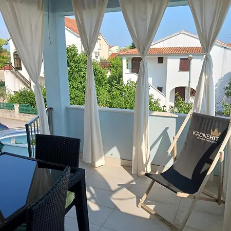 Villa Pera Apartments *